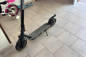 Monopattino elettrico ducati