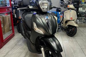 Piaggio Beverly 350 police da vetrina garanzia 1 a
