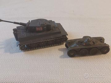 Modellini carri armati SOLIDO e DINKY TOYS