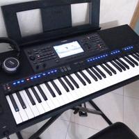 YAMAHA PSR SX700