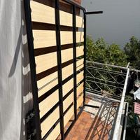 Struttura letto matrimoniale in metallo e doghe in