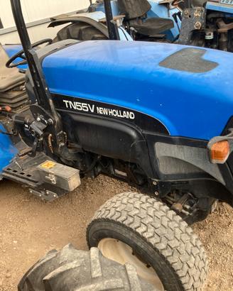 TRATTORE NEW HOLLAND TN55V