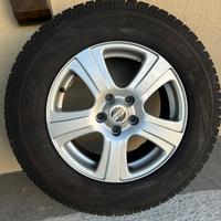 4 cerchi in lega con gomme invernali