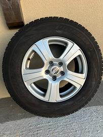 4 cerchi in lega con gomme invernali