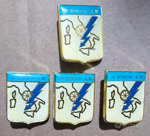 Spille e bottoni militari