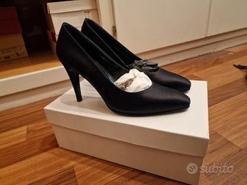 décolleté Adriana V. Campanile AVC n.37