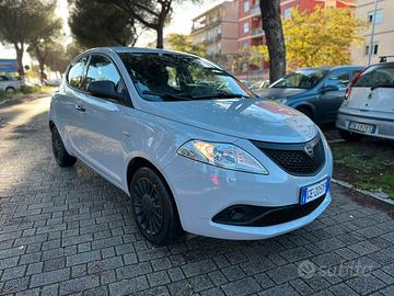 Lancia Ypsilon Hybrid 2021