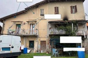 Immobile in asta di 768 m² con più di 5 locali e b