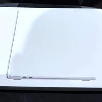 MACBOOK AIR M4 DA 13 POLLICI NUOVO IMBALLATO