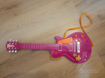 Chitarra gioco bambina