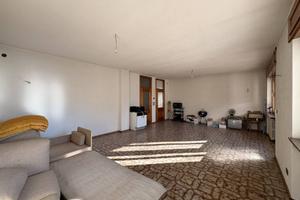 Appartamento di 146 m² con 3 locali e box auto a A