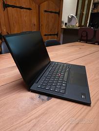 Thinkpad t14s Gen 5 in garanzia
