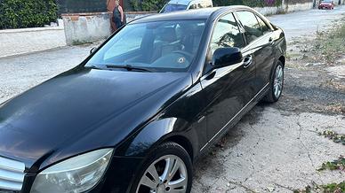 Automobile per ricambi