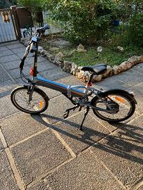 Bici elettrica pieghevole B’Twin Tilt 500