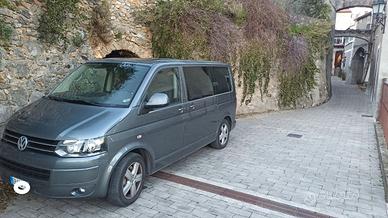 VOLKSWAGEN Multivan T5 4Motion - 2010
