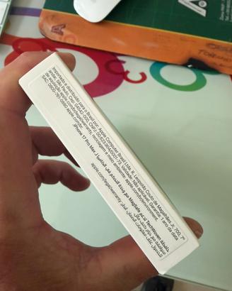 Cover 17 pro max prodotto originale