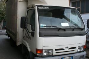 Autocarro Nissan Cabstar E 110