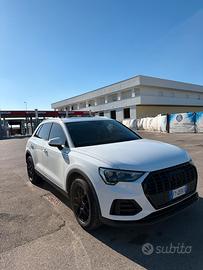 Audi Q3 35 TDI S tronic 2019 – panoramica