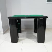 Tavolo da gioco disegnato da Pierluigi Molinari.