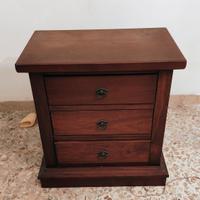 trittico. armadio. divano 