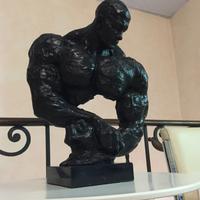 Scultura Body-Builder