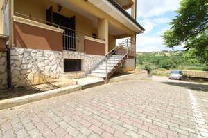 3 LOCALI A MONTALTO UFFUGO