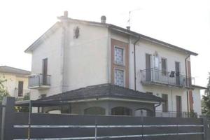 Immobile in asta di 135 m² con 3 locali e box auto