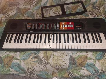 Yamaha Digital Keyboard PSR-F51
