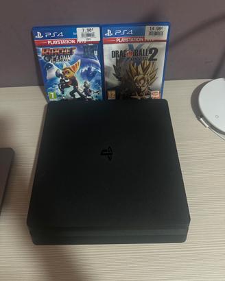 PLAYSTATION 4 Slim