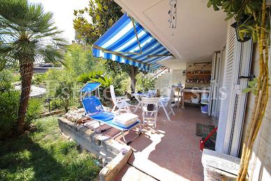 Appartamento con Giardino Privato a Bordighera