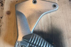 Supporto Pedalina passeggero Aprilia Pegaso 650