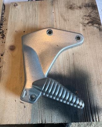 Supporto Pedalina passeggero Aprilia Pegaso 650