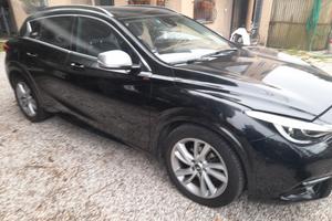 INFINITI Q30 1.5 diesel