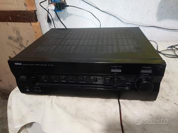 Amplificatore YAMAHA AX-592 funzionante con segni.