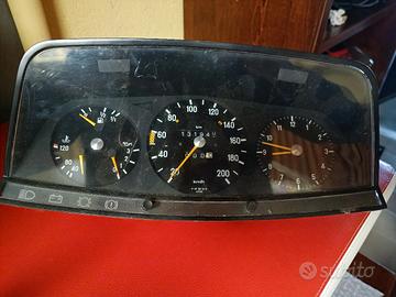 cruscotto Mercedes W123