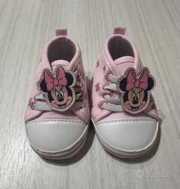 Scarpe Disney 11cm (taglia 17) 6-9 mesi.