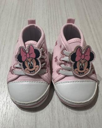Scarpe Disney 11cm (taglia 17) 6-9 mesi.