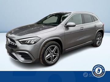 Mercedes-Benz GLA 250 E PLUG-IN HYBRID AUTOMA...