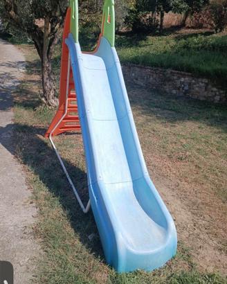 Scivolo e monopattino