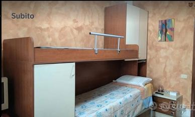Cameretta a soppalco 3 letti.