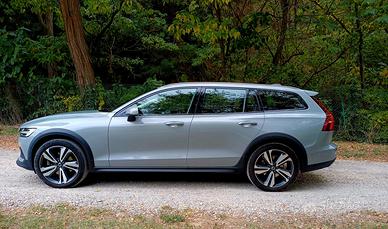 volvo v60 cross country