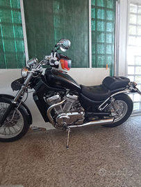 Suzuki intruder