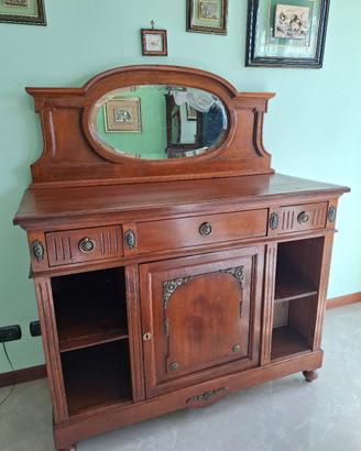 Credenza in legno stile classico 
