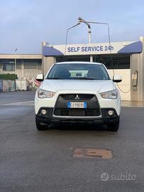 Mitsubishi Outlander 2.2 DI-D TC-SST Intense DPF