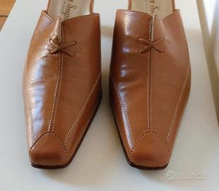 Scarpe sabot in pelle marrone
