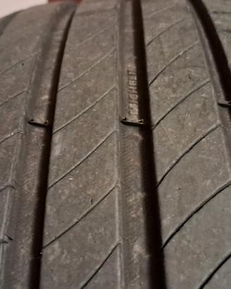 4 gomme estive  utilizzate una stagione 