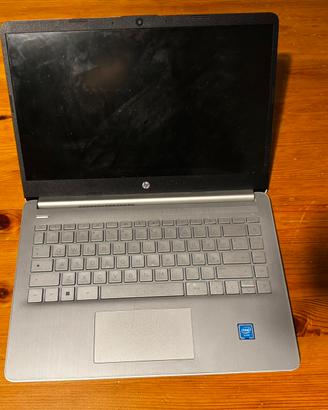 PC HP, AIR PODS PRO E BASETTA DI RICARICA APPLE