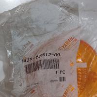 Vetro freccia Yamaha 42X833120900