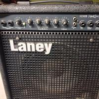 cassa amplificata chitarra