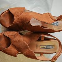 Scarpe scamosciate Queen Helena